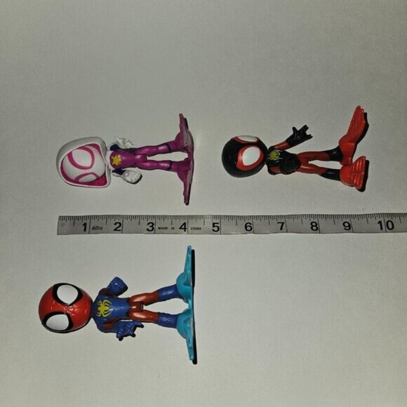 3 Spidey Figure Toy Lot Spiderman Miles Morales Ghost-Spider Scuba Feet Flippers - Picture 5 of 7